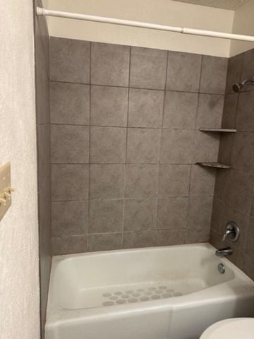 8333 Fathom CIR B, Austin, TX 78750