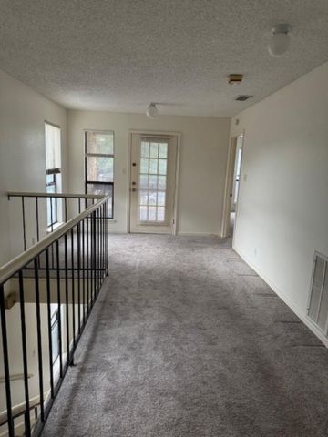 8333 Fathom CIR B, Austin, TX 78750