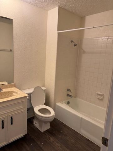 8333 Fathom CIR B, Austin, TX 78750