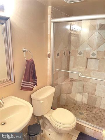 6812 BEN FRANKLIN RD, Springfield, VA 22150