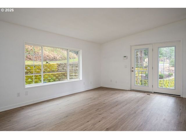 27561 S RINGO Rd, Mulino, OR 97042