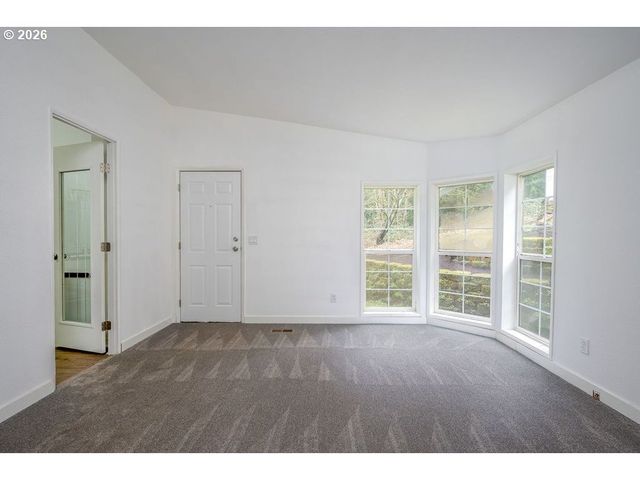 27561 S RINGO Rd, Mulino, OR 97042