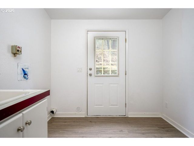 27561 S RINGO Rd, Mulino, OR 97042