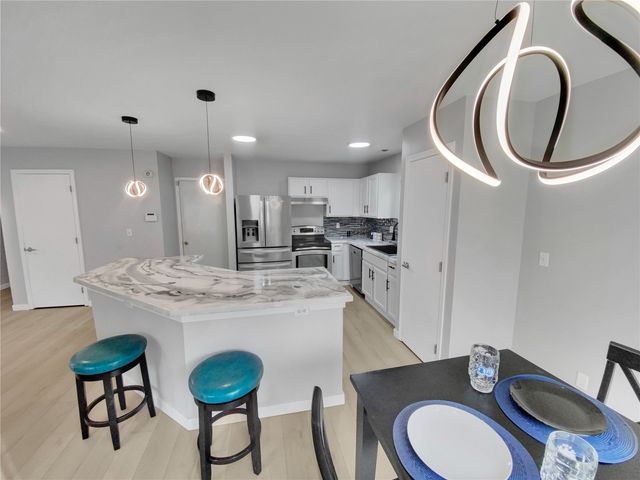 6242 71st Avenue Ct W, University Place, WA 98467