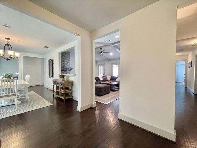 5638 Grape Street, Houston, TX 77096