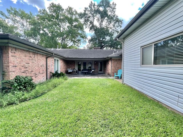 5638 Grape Street, Houston, TX 77096