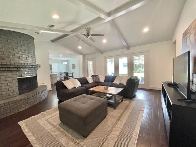 5638 Grape Street, Houston, TX 77096