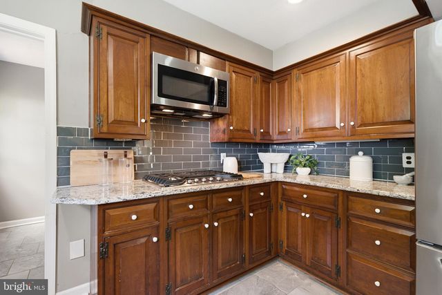 432 GREENWOOD AVE, Wyncote, PA 19095