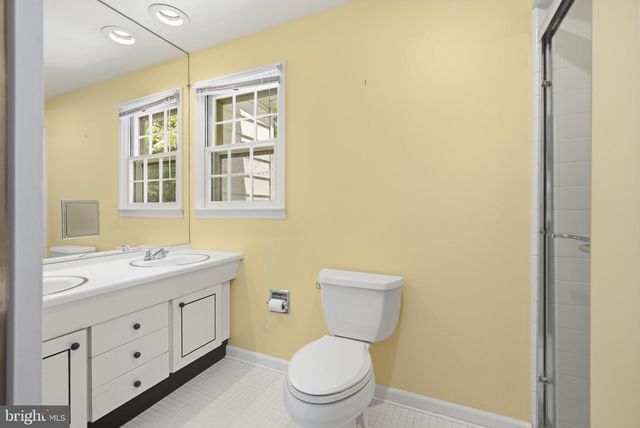 432 GREENWOOD AVE, Wyncote, PA 19095