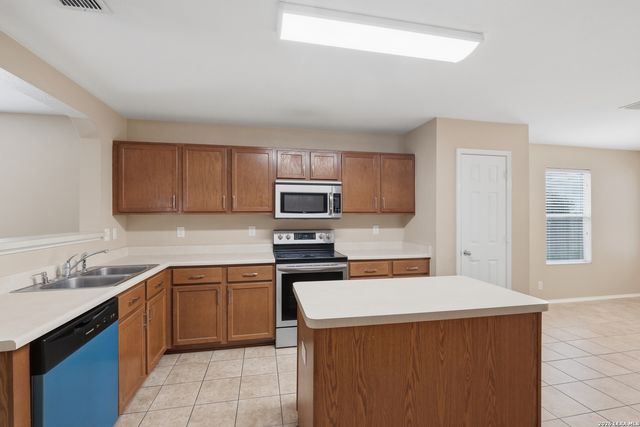 8447 Silver Willow, San Antonio, TX 78254