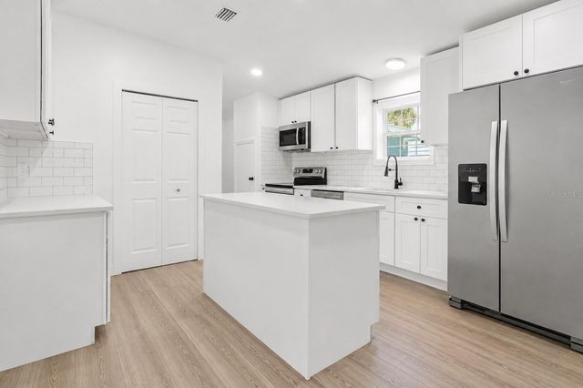 36112 LAKE UNITY ROAD, Fruitland Park, FL 34731