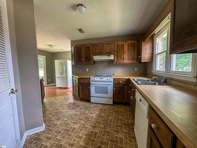 209 S Chancelor Drive, Simpsonville, SC 29681