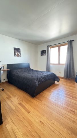 7110 W 82nd Place, Burbank, IL 60459