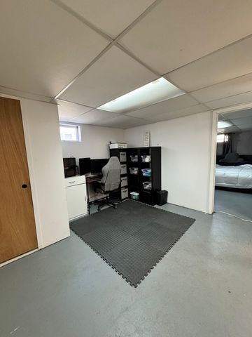 7110 W 82nd Place, Burbank, IL 60459