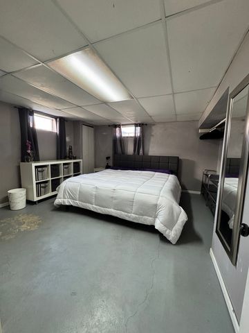 7110 W 82nd Place, Burbank, IL 60459