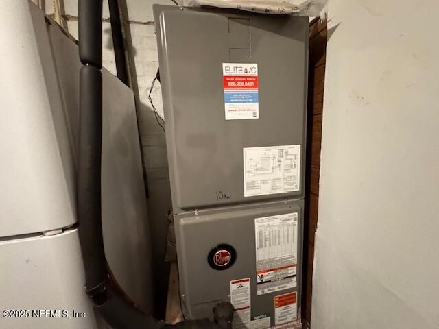 36 VELVET Drive, Jacksonville, FL 32220