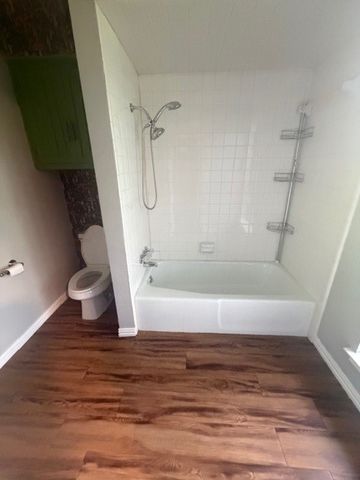 828 Cockrell Hill Road, Ovilla, TX 75154