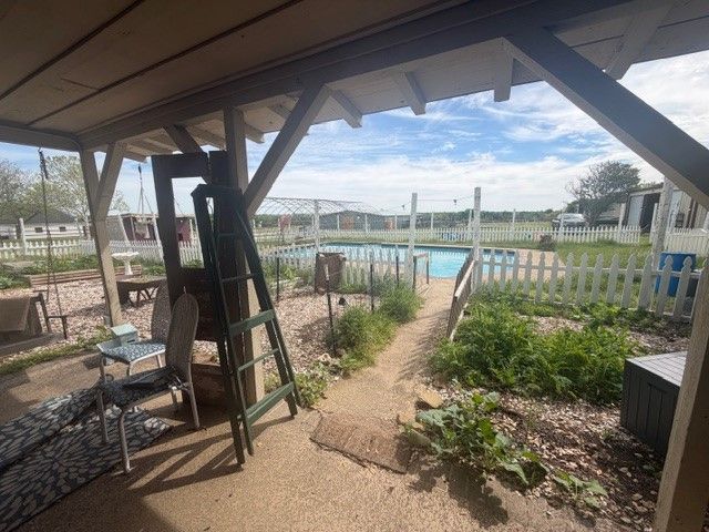 828 Cockrell Hill Road, Ovilla, TX 75154