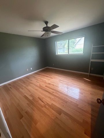 828 Cockrell Hill Road, Ovilla, TX 75154