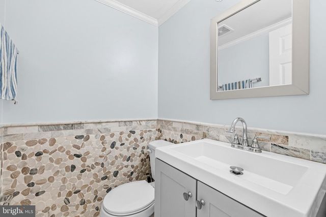 5013 AMERICANA DR, Annandale, VA 22003