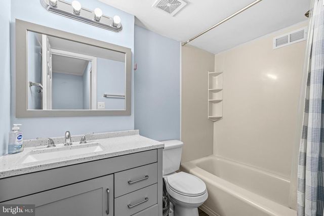 5013 AMERICANA DR, Annandale, VA 22003