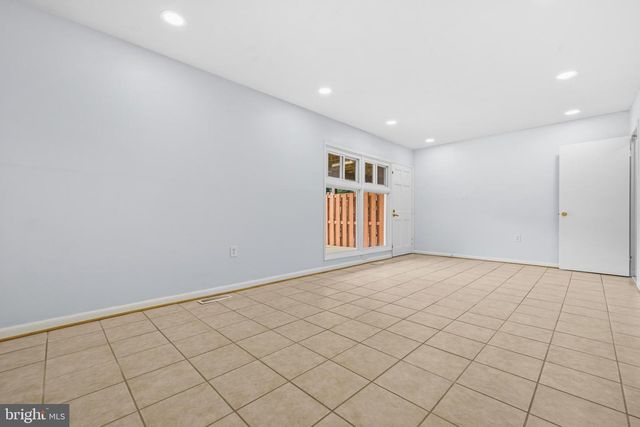 5013 AMERICANA DR, Annandale, VA 22003