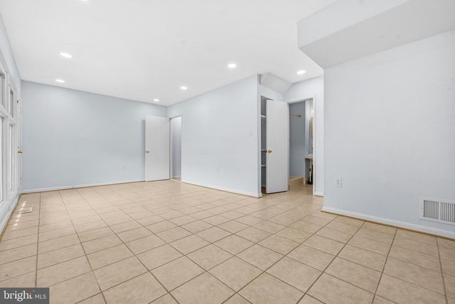 5013 AMERICANA DR, Annandale, VA 22003