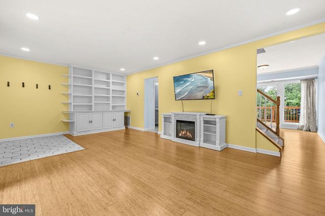 5013 AMERICANA DR, Annandale, VA 22003