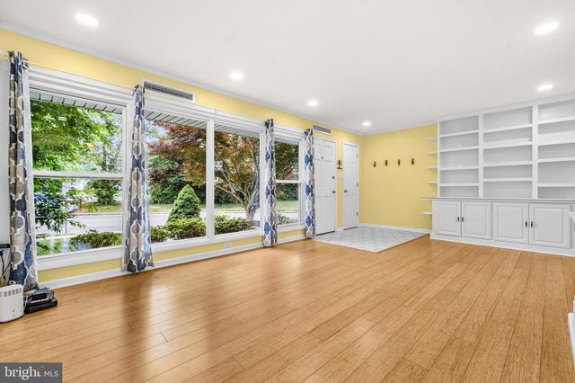 5013 AMERICANA DR, Annandale, VA 22003