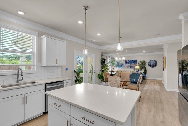 6055 Thicket Lane, Boiling Springs, SC 29316