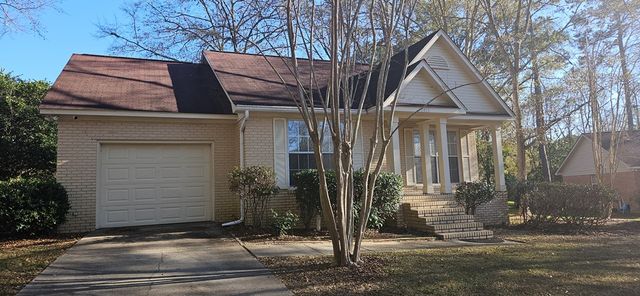 2415 Stonewood Drive, Dothan, AL 36301