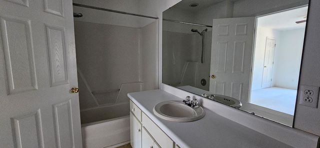 2415 Stonewood Drive, Dothan, AL 36301