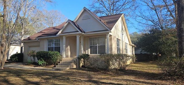 2415 Stonewood Drive, Dothan, AL 36301