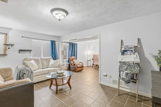 3824 N Garland St, Wichita, KS 67204