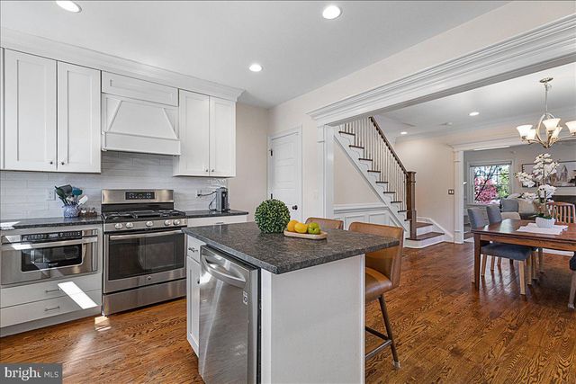 2 HARRIS RD, Princeton, NJ 08540