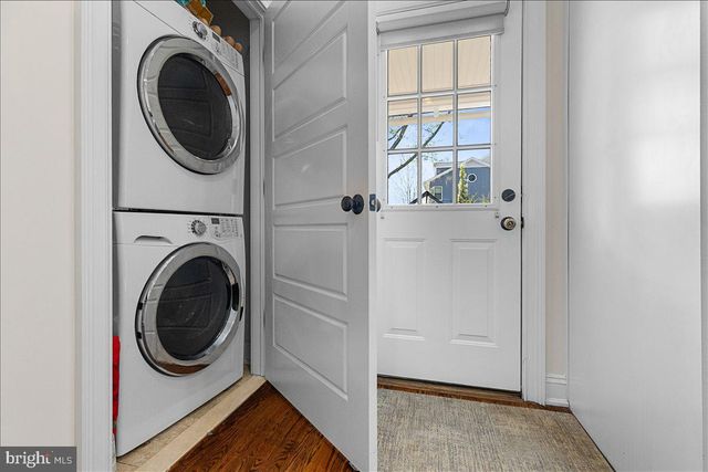 2 HARRIS RD, Princeton, NJ 08540