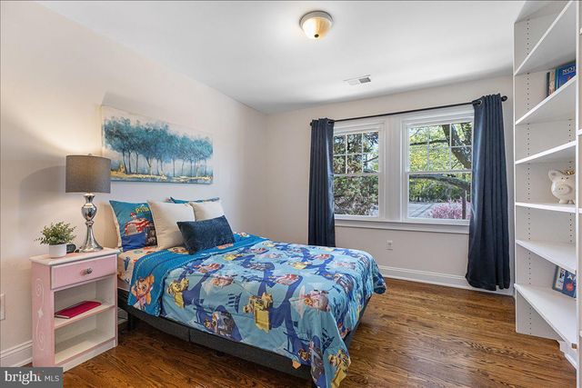 2 HARRIS RD, Princeton, NJ 08540