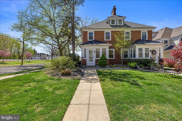 2 HARRIS RD, Princeton, NJ 08540