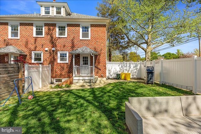 2 HARRIS RD, Princeton, NJ 08540