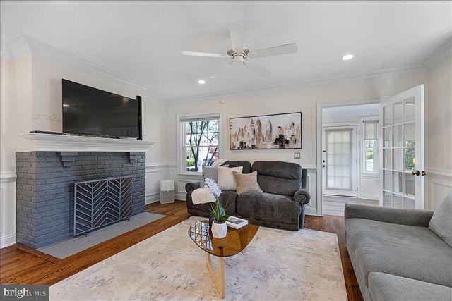 2 HARRIS RD, Princeton, NJ 08540