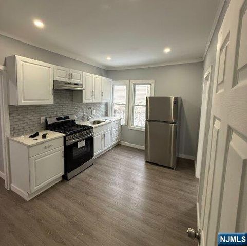 108-110 Vassar Avenue, Newark, NJ 07112