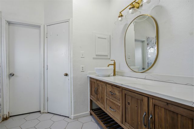 2431 Eastern Oaks Drive, Dallas, TX 75227