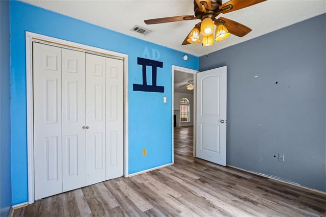 2431 Eastern Oaks Drive, Dallas, TX 75227