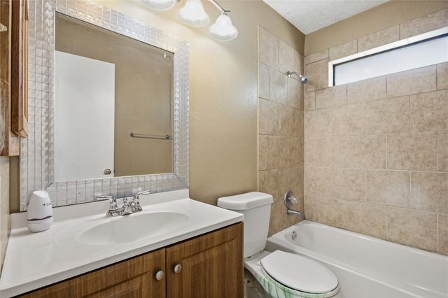 2431 Eastern Oaks Drive, Dallas, TX 75227