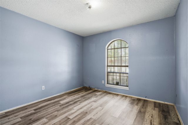 2431 Eastern Oaks Drive, Dallas, TX 75227