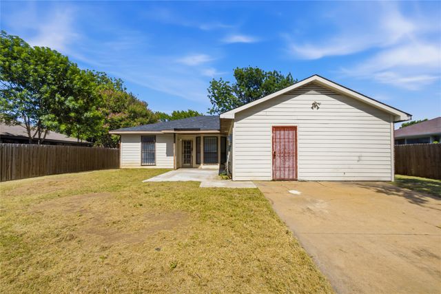 2431 Eastern Oaks Drive, Dallas, TX 75227