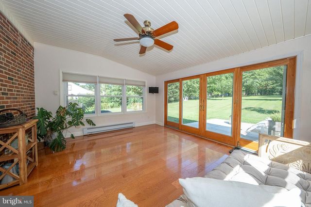 37 MEADOWS LN, Haverford, PA 19041
