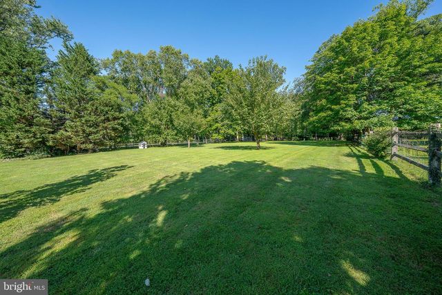 37 MEADOWS LN, Haverford, PA 19041