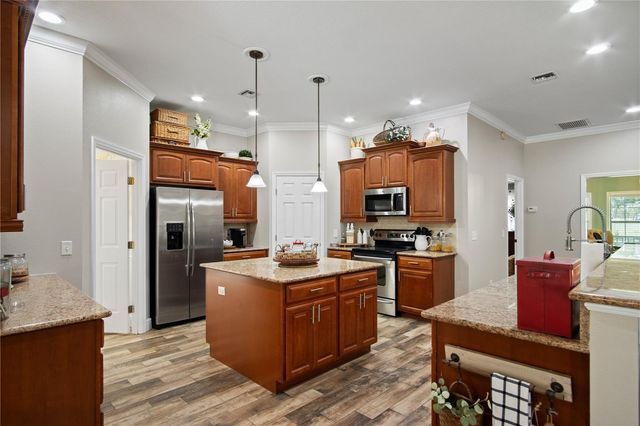 9045 LAKE HATCHINEHA RD, Haines City, FL 33844