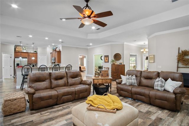 9045 LAKE HATCHINEHA RD, Haines City, FL 33844